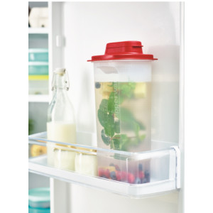 Контейнер «Универсал» (2л) с ситом красная крышка