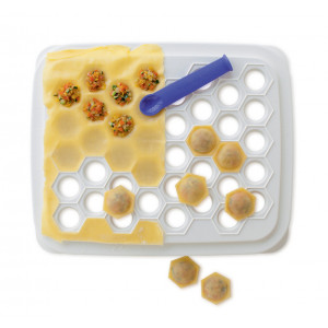 Пельменница с ложечкой